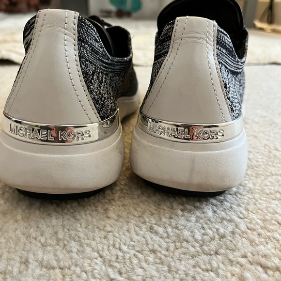Michael Kors Sneakers - Picture 3 of 6